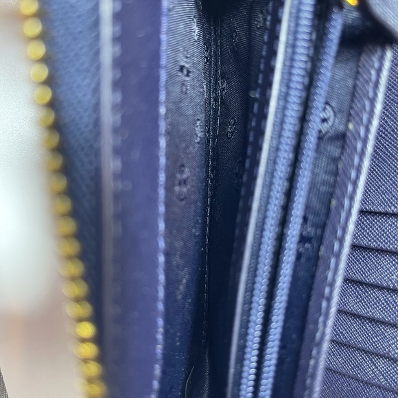 NWOT TORY BURCH NAVY WALLET WITH DETACHABLE WRISTLET STRAP - Picture 6 of 16